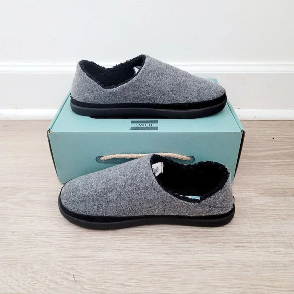 Toms Ezra Smoke Grey Repreve Felt Faux Fur Slip On Slippers House Shoes 6.5 - Picture 1 of 7